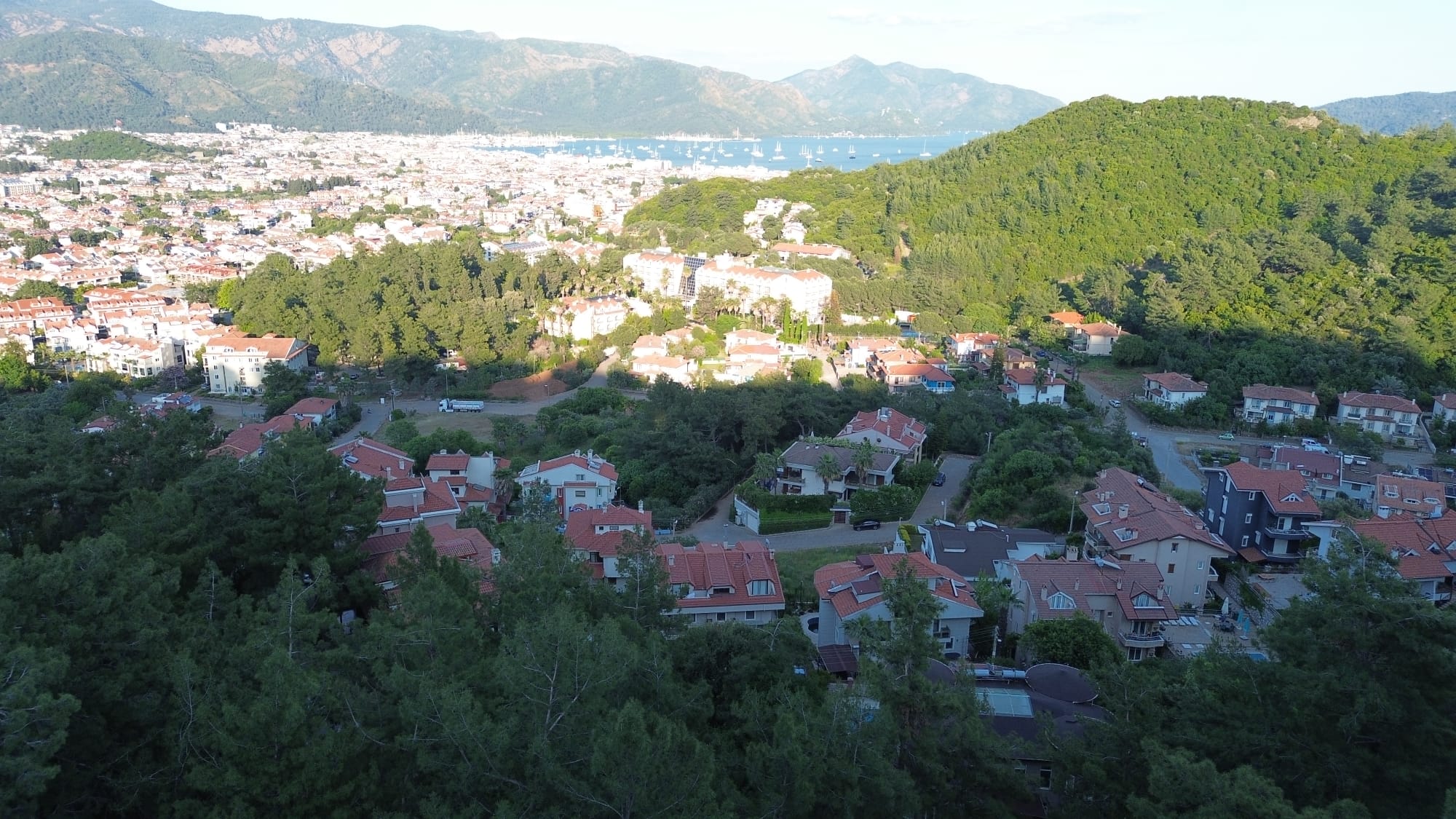 MABEL'DEN MARMARİS ARMUTALANDA DENİZ MANZARALI 700M2 SATILIK ARSA